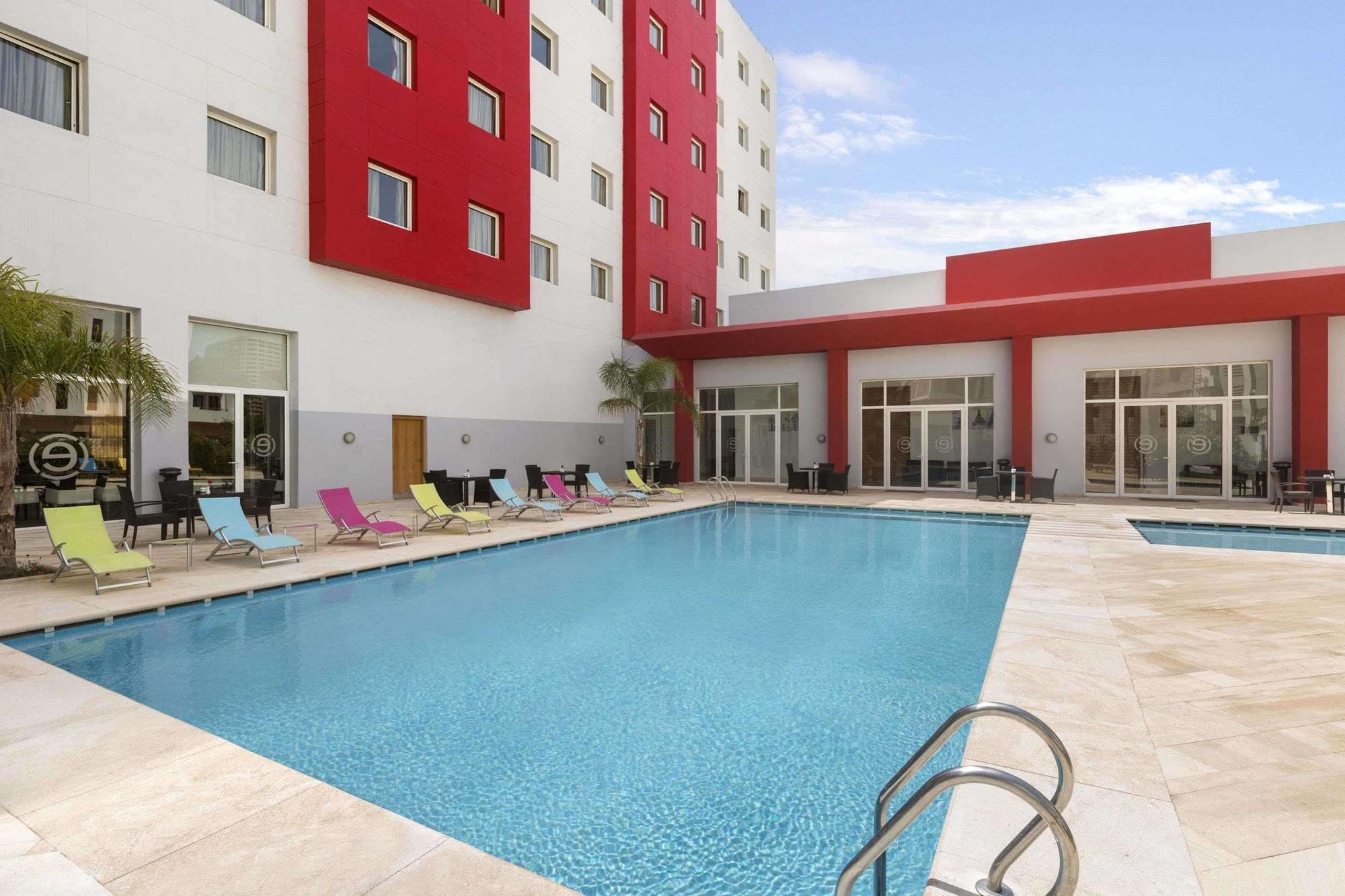 Ramada Encore By Wyndham Tanger Buitenkant foto