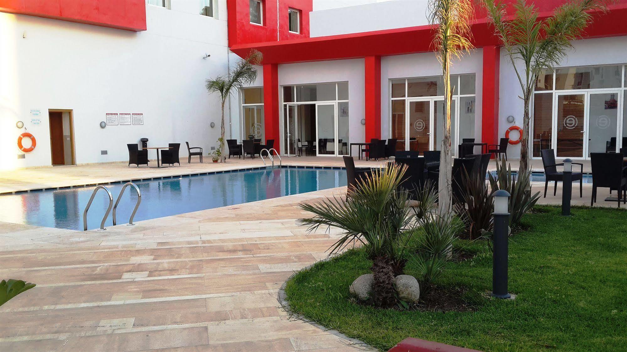 Ramada Encore By Wyndham Tanger Buitenkant foto
